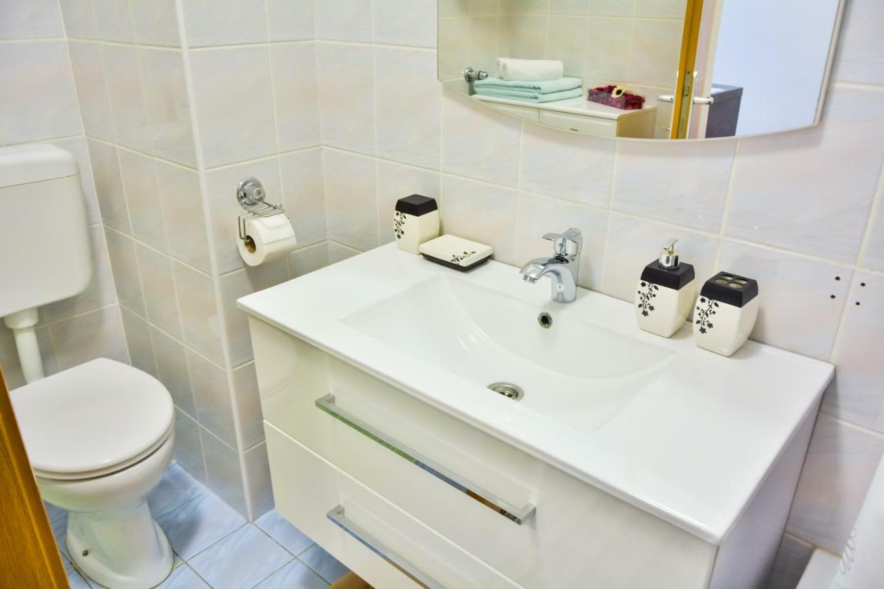 Apartment Klaudio Senj  Extérieur photo